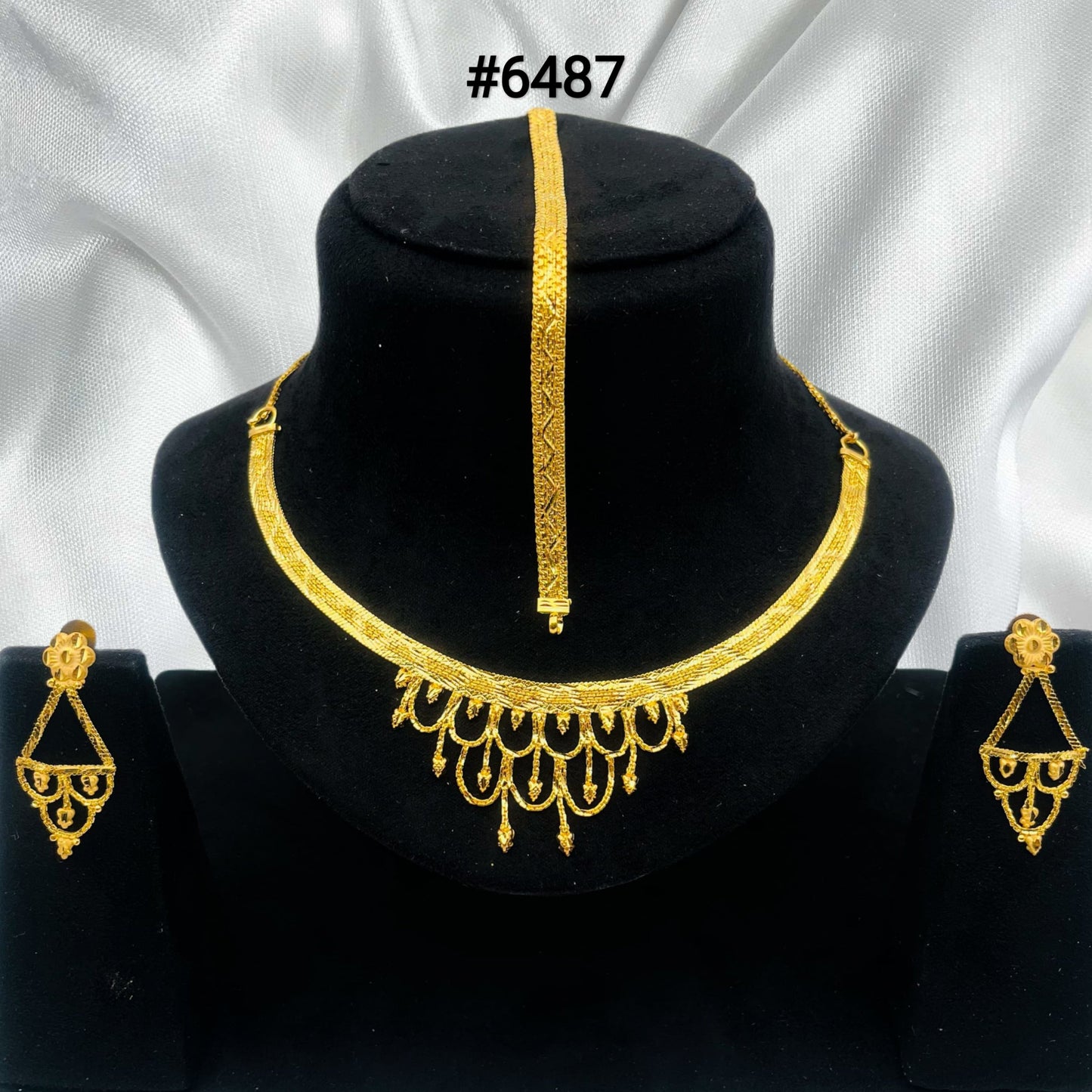 Gold Plated Hand Made Short Necklace Set, PMJ Model No: 6487