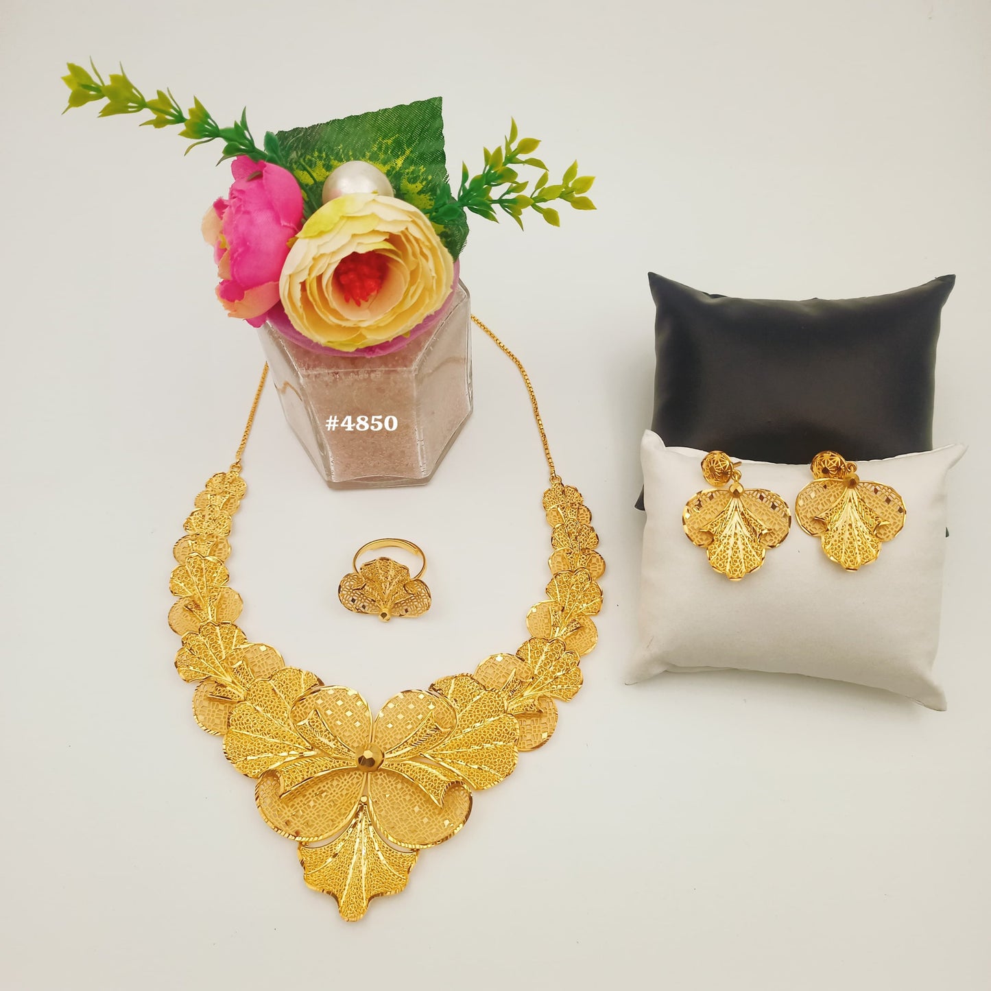 Gold Plated Bridal Short Necklace Set, PMJ Model No: 4850