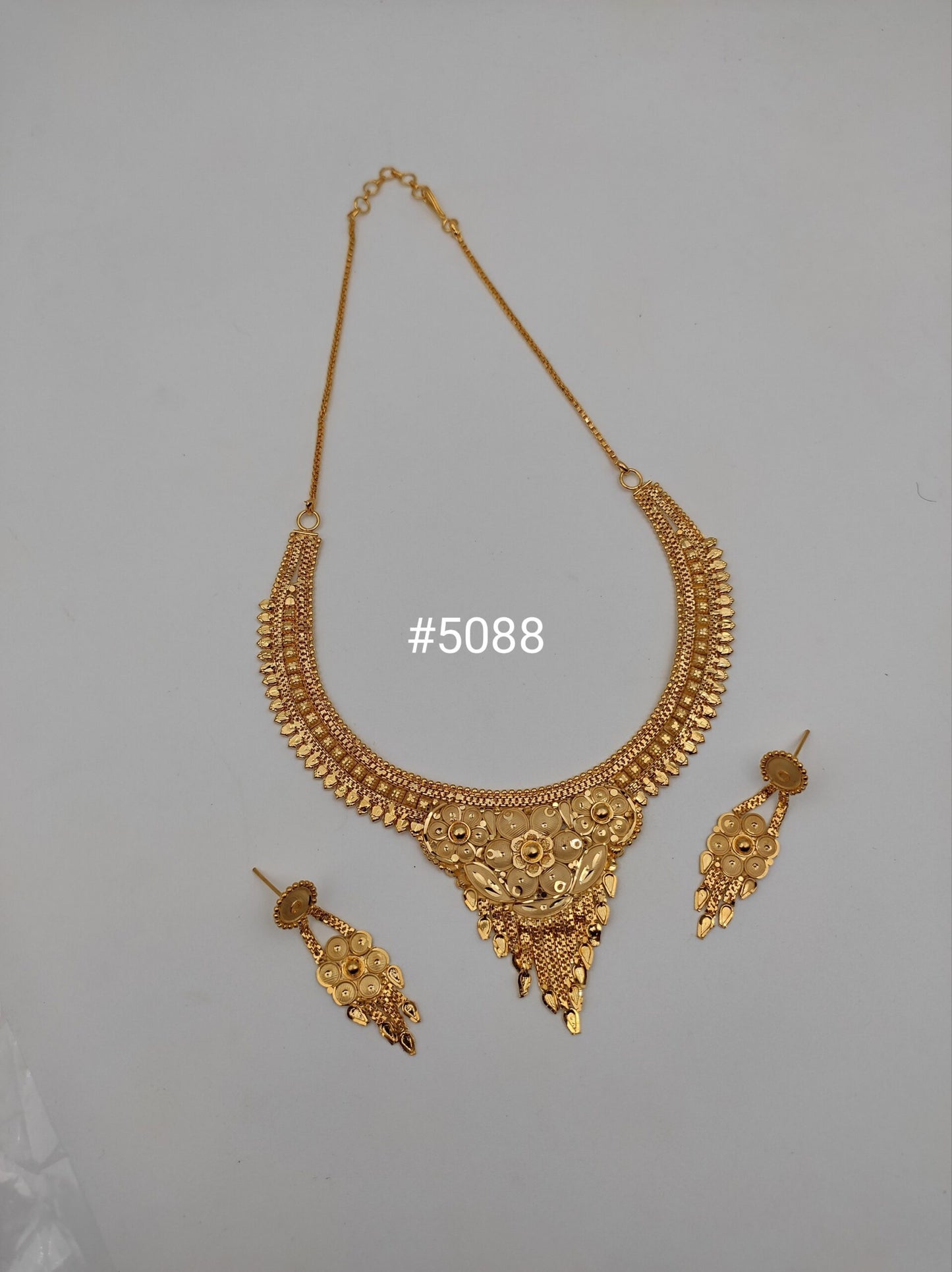 Gold Plated Short Necklace, PMJ Model No: 5088