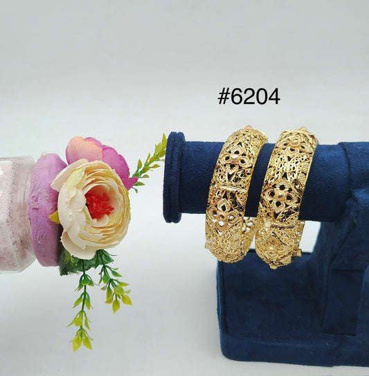 Gold Plated Beautiful Stylish Bangles Model No: 6204